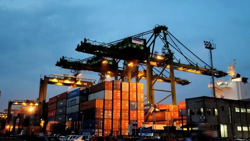 Fazenda reduz para 2,2% projeção de crescimento do PIB em 2025