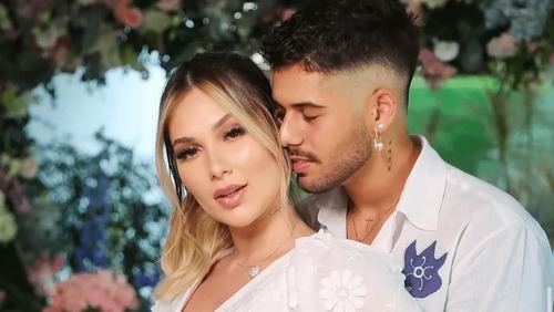 "Eu parei na 7° série e a Virginia fez o Ensino Médio empurrada", diz Zé Felipe