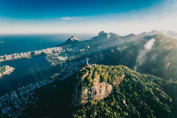Rio de Janeiro bate recorde de turistas internacionais em 2025