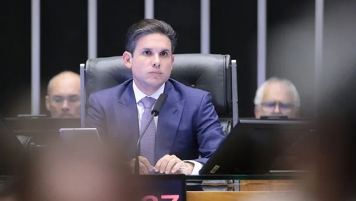 Hugo Motta insere projeto antifacção na pauta da Câmara desta terça-feira