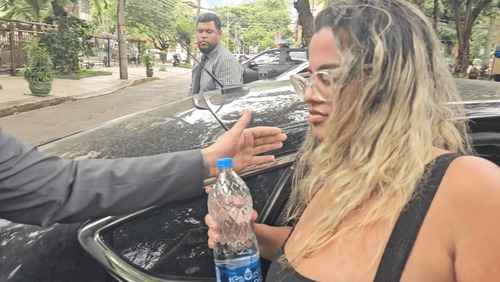 Mulher acusada de mandar matar ex do namorado é presa no Rio de Janeiro