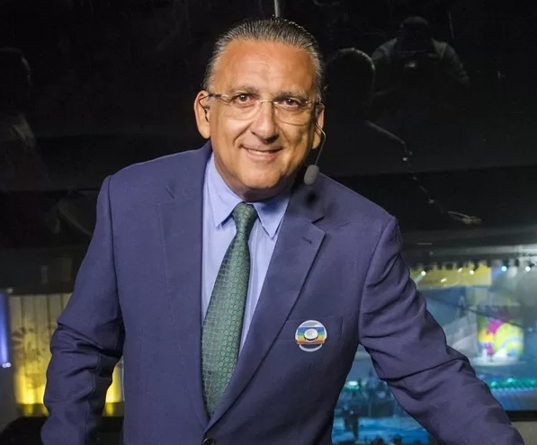 Galvão Bueno é internado com pneumonia em hospital de São Paulo