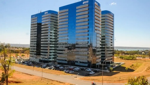 Justiça afasta temporariamente presidente e diretor do BRB