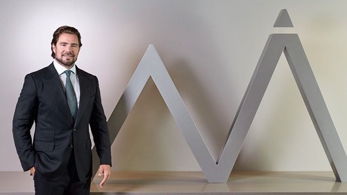 Banco Master: Daniel Vorcaro foi preso em Guarulhos (SP); PF suspeita de tentativa de fuga