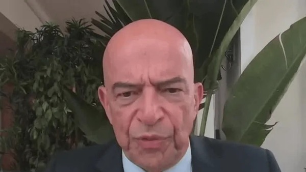 "Banco Master é caso pontual e não deve gerar crise", avalia economista