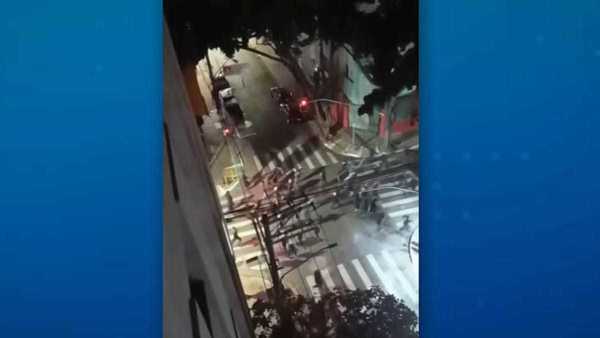 Torcedores do Corinthians e São Paulo entram em confronto após clássico