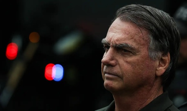 Bolsonaro é preso preventivamente a pedido da Polícia Federal