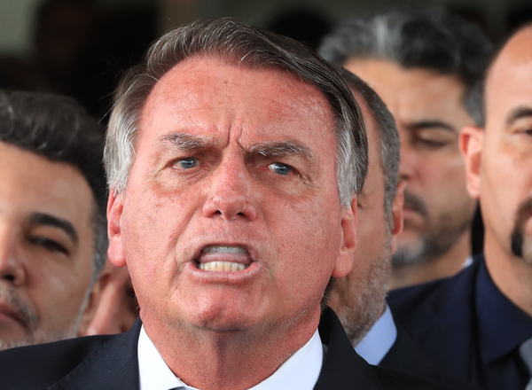 Moraes diz que Bolsonaro lidera organização criminosa para gerar caos
