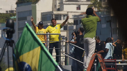Michelle Bolsonaro critica prisão de Bolsonaro: "Confio na Justiça de Deus"
