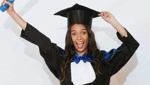 Rayssa Leal comemora formatura no Ensino Médio: “Um sonho realizado”