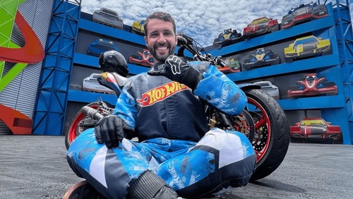 Quem era Lurrique Ferrari, piloto que morreu em show de manobras do Beto Carrero