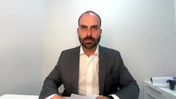 “Talvez possa ter surtado”, diz Eduardo sobre pai ter violado tornozeleira