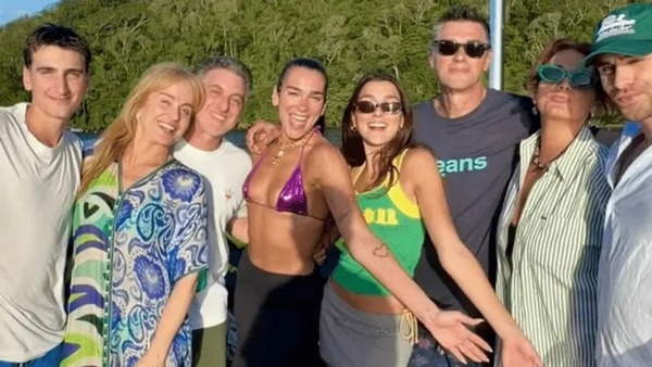 Por que Dua Lipa e outros famosos visitam a mansão de Luciano Huck?