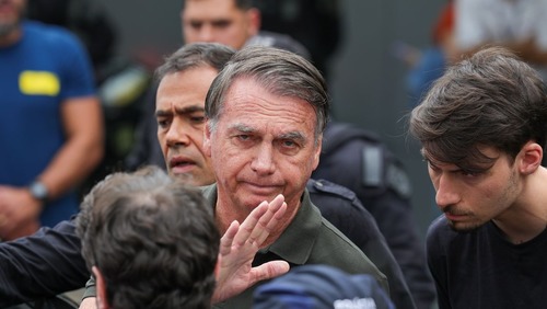 Moraes autoriza Bolsonaro a receber comida especial na prisão
