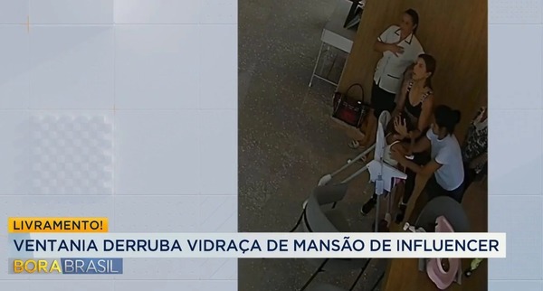 Ventania derruba vidraça de mansão de influencer