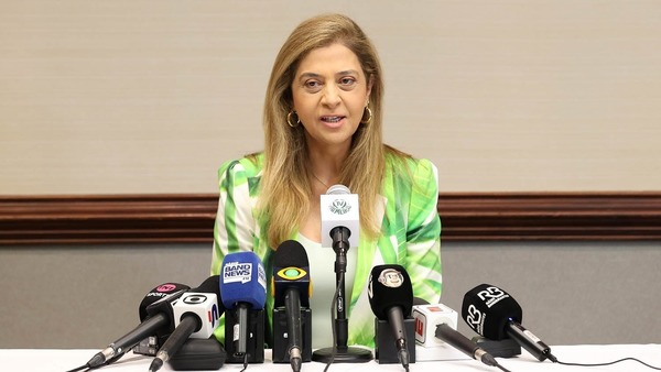 Leila tira foco da arbitragem após reclamação de Abel no Palmeiras: 'Não vencemos por incapacidade nossa, isso é muito claro'