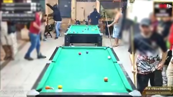 Bandidos invadem live de sinuca e roubam vítimas no Grajaú, SP