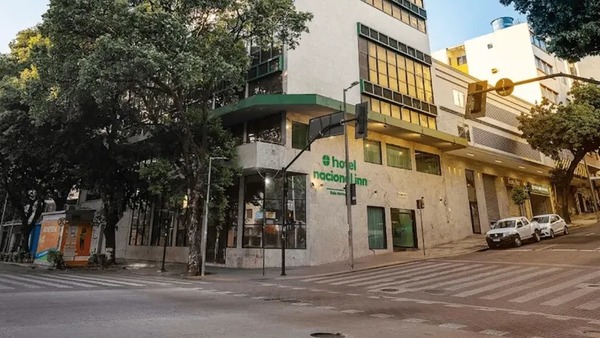 Mãe e filha morrem após queda do 10º andar de hotel em Belo Horizonte, MG