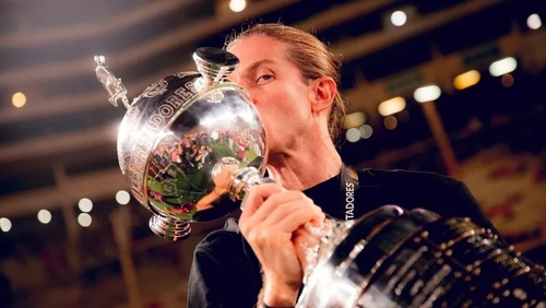 Se for campeão, Filipe Luís vai igualar Jorge Jesus em seleta lista do Fla