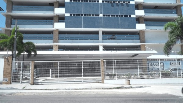 Aluno ataca três pessoas com canivete em escola particular de Fortaleza