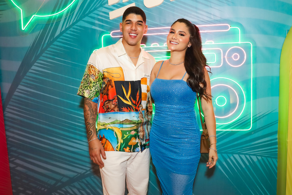 Zé Vaqueiro sai em defesa da ex-mulher após ataques 