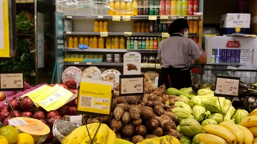 Comissão adia votação da PEC que reduz jornada para 40h e mantém 6x1