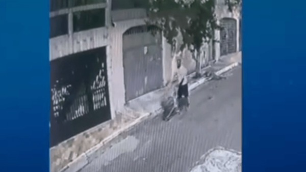 Corpo de mulher é encontrado dentro de carrinho de supermercado em SP