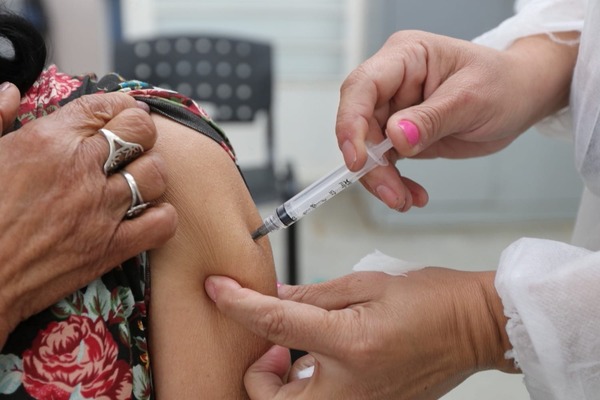 SUS oferece vacina contra bronquiolite para gestantes em todo o Brasil