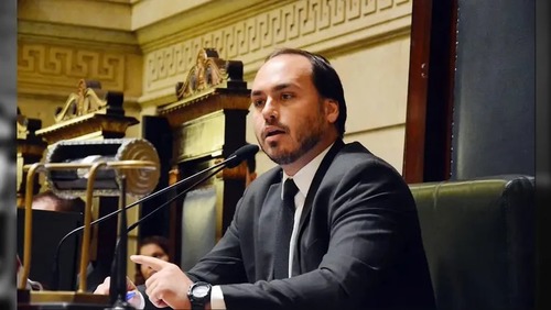 Moraes nega visita de Carlos a Jair Bolsonaro no dia do seu aniversário