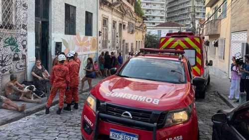 Sobrado desaba e deixa 17 moradores feridos na Zona Sul do Rio