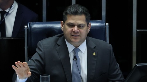 Alcolumbre quer pautar dosimetria o mais rápido possível no Senado