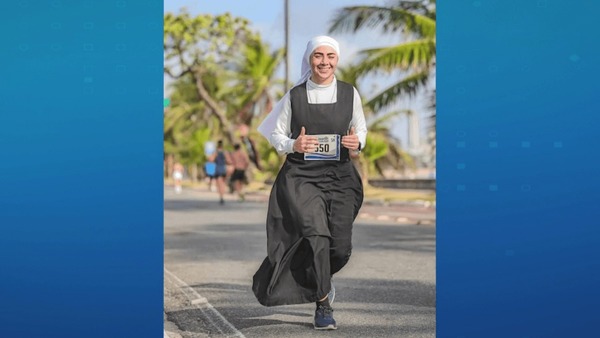 Freira corredora viraliza na internet e sonha em criar academia no convento