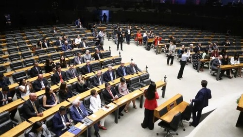 Câmara aprova projeto que endurece regras contra devedor contumaz