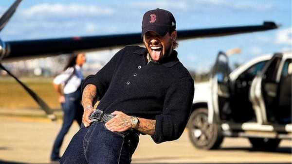 Zé Felipe analfabeto? Vídeo preocupa web, que diz que o cantor não sabe ler