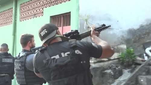 Polícia do Rio vaza operações para criminosos; agentes estão entre presos