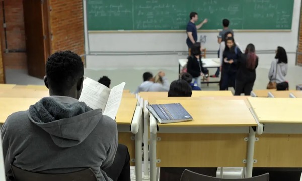Deputados de SC proíbem cotas raciais em universidades estaduais