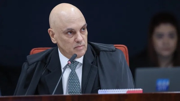 Moraes declara nula votação da Câmara que livrou Carla Zambelli de cassação