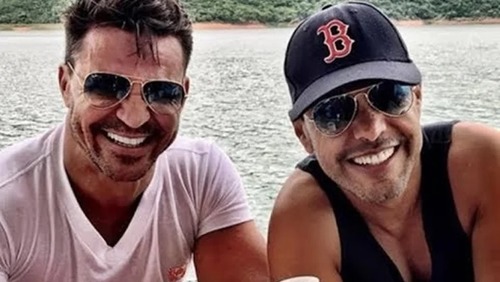 Eduardo Costa sai em defesa de Zezé di Camargo após polêmica com o SBT