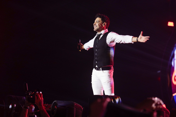 Zezé di Camargo pede desculpas à família Abravanel