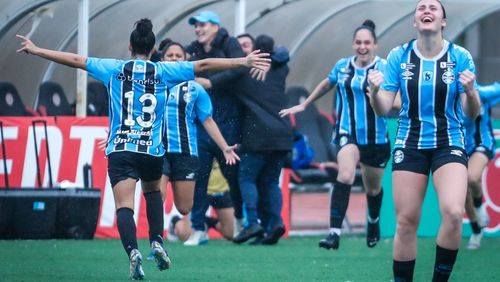 Com emoção, Grêmio e Flamengo avançam à final da Copinha Feminina