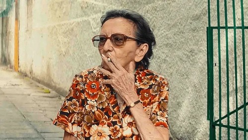 Sucesso em 'O Agente Secreto', Tânia Maria começou a atuar idosa; conheça