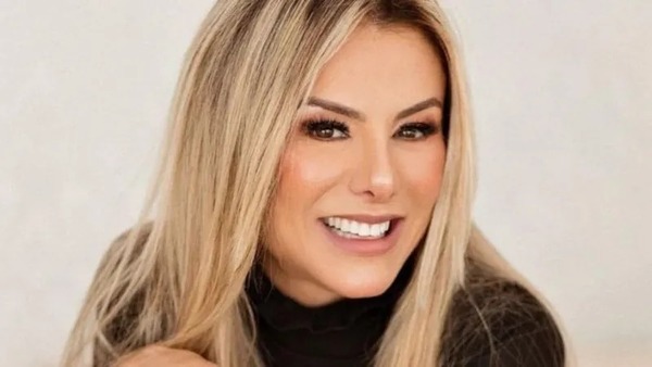 Mãe de Zé Felipe reage a haters e indiretas contra cantor: 'Não absorver'