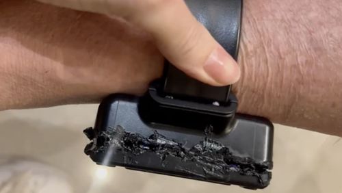 Laudo da PF confirma que Bolsonaro usou solda para romper tornozeleira