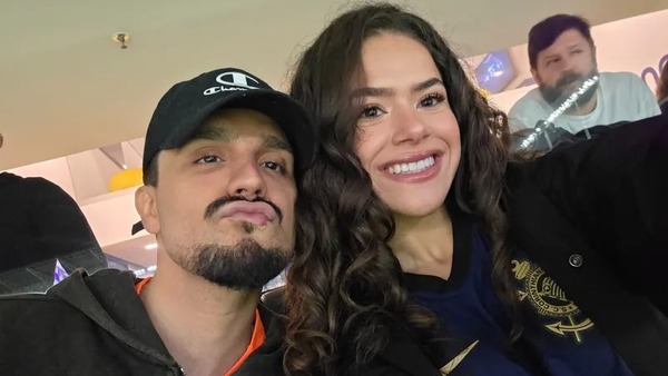 Maísa encontra Luan Santana em jogo de Corinthians e Vasco: 'Nervoso'