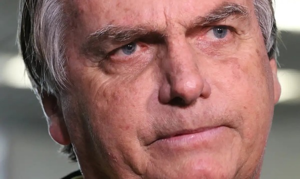 Perícia médica conclui que Jair Bolsonaro precisa de cirurgia