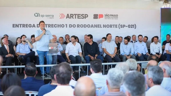 Tarcísio e Mercadante trocam farpas em evento do Rodoanel em SP