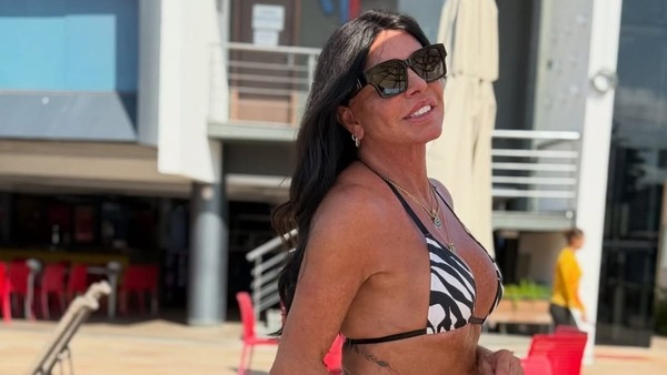 Gretchen detalha novo visual e nega cirurgia plástica: "Só tirei produto"