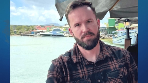 Polícia busca suspeito de matar influenciador a facadas em Camboriú (SC)