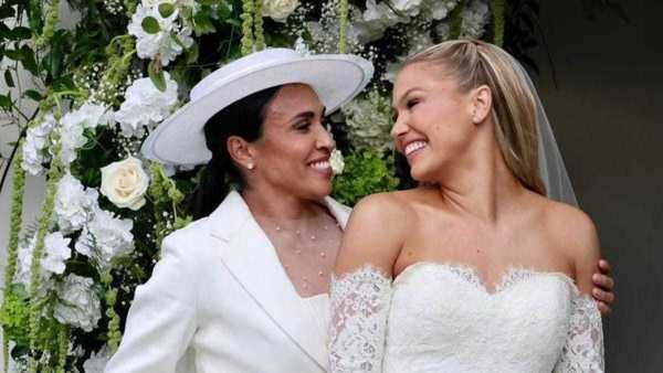 Marta se casa com Carrie Lawrence na Flórida; veja detalhes da cerimônia