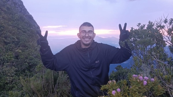 Jovem desaparecido no Pico Paraná é encontrado vivo após 4 dias de buscas